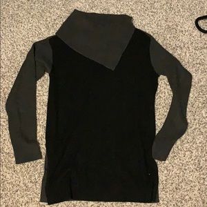 Vince Camuto Sweater